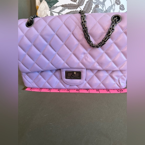 Source Unknown Quilted Shoulder Bag in Lilac with Gunmetal Chain - Picture 5 of 12